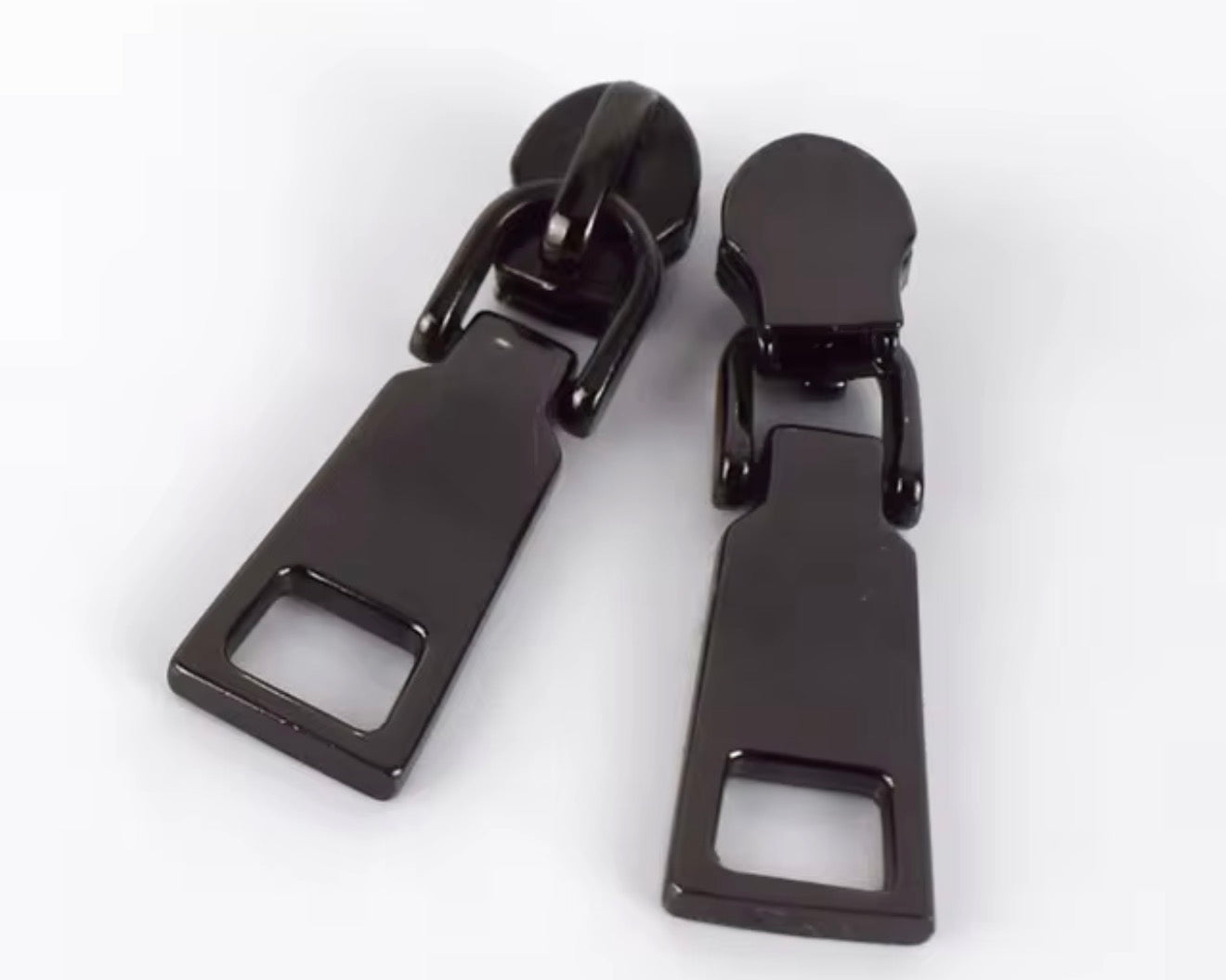 #5 Square Zipper Pull (Fits #5 Nylon Coil Zipper Tape, 1-Pack)