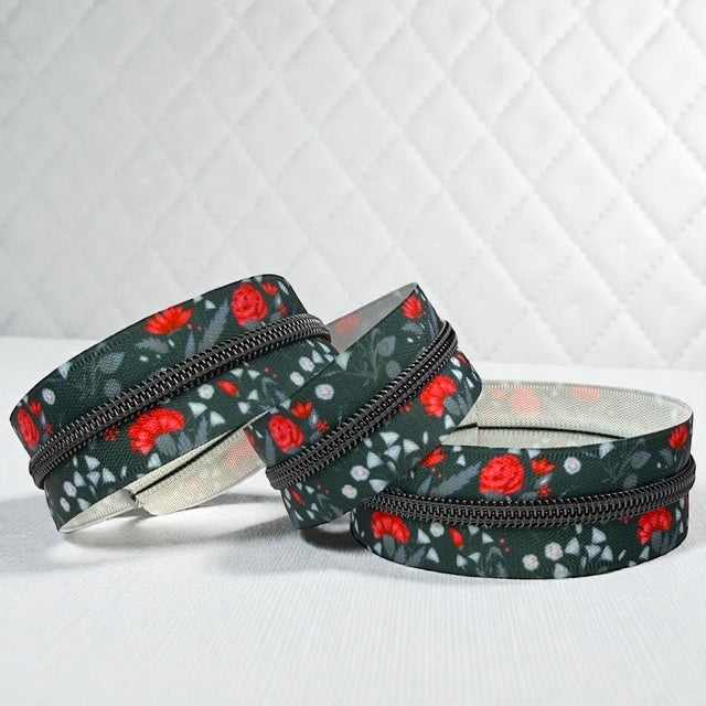 Red Roses Print #5 Nylon Zipper Tape with Black Coil (Sold by the Yard)